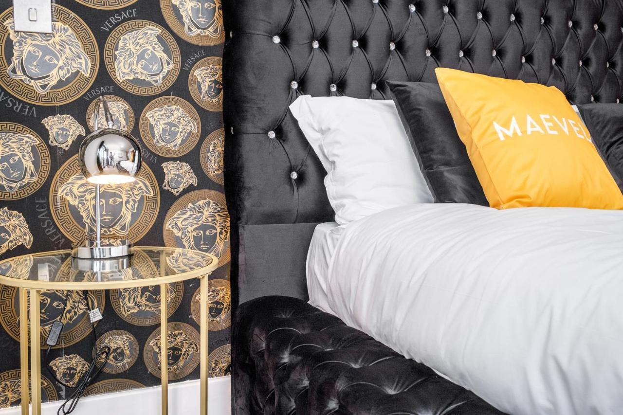 Maevela Apartments - Arcadian Versace Themed Apt ☆ Huge Balcony / Free Parking → Free Netflix -2 Min Walk From Birmingham Hippodrome Theatre, Arcadian, China Town, Sidewalk Club, Gay Village, 5 Mins From New Street Train Station - Birmingham Grand Ce מראה חיצוני תמונה