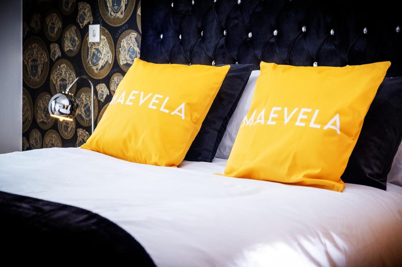 Maevela Apartments - Arcadian Versace Themed Apt ☆ Huge Balcony / Free Parking → Free Netflix -2 Min Walk From Birmingham Hippodrome Theatre, Arcadian, China Town, Sidewalk Club, Gay Village, 5 Mins From New Street Train Station - Birmingham Grand Ce מראה חיצוני תמונה