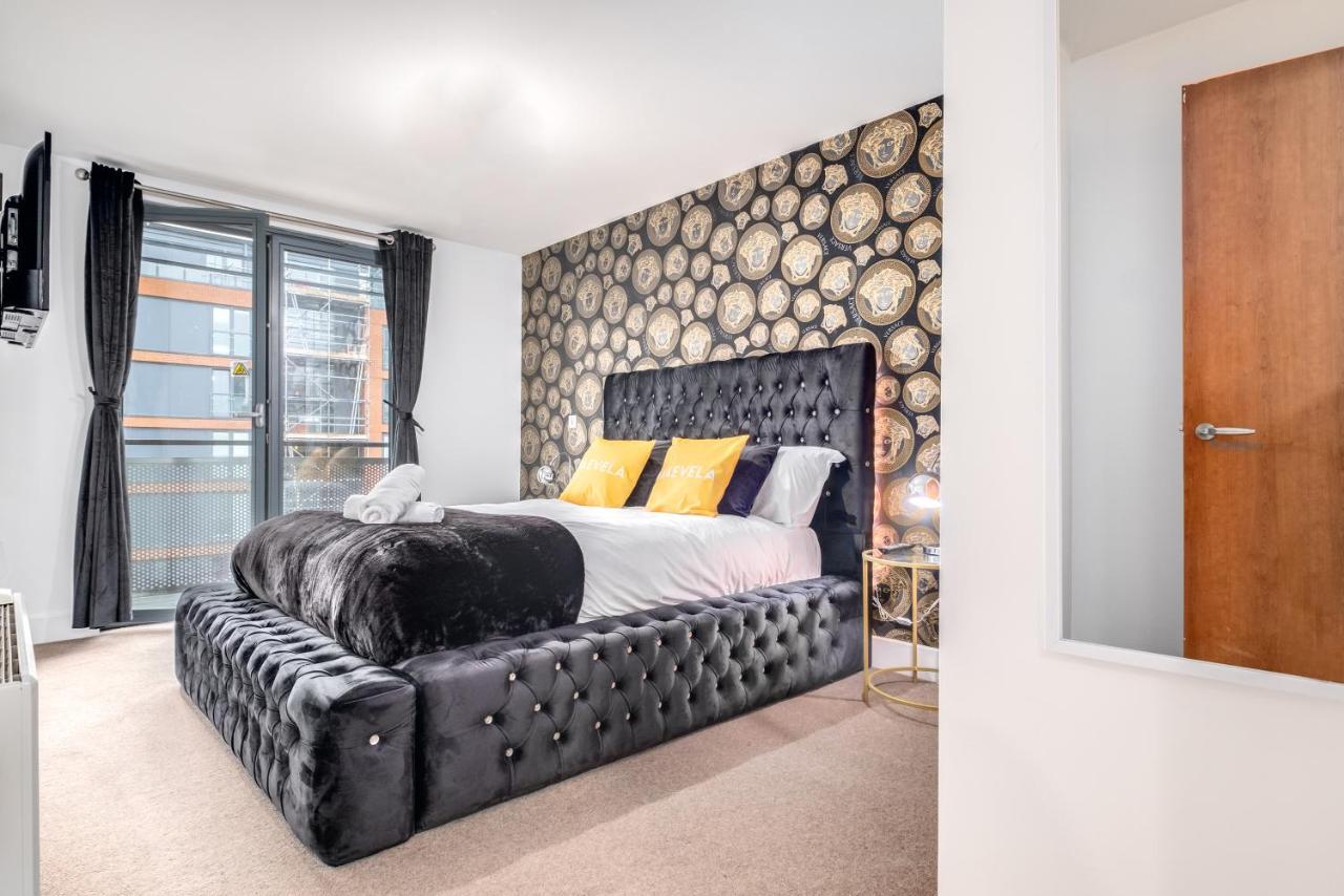 Maevela Apartments - Arcadian Versace Themed Apt ☆ Huge Balcony / Free Parking → Free Netflix -2 Min Walk From Birmingham Hippodrome Theatre, Arcadian, China Town, Sidewalk Club, Gay Village, 5 Mins From New Street Train Station - Birmingham Grand Ce מראה חיצוני תמונה